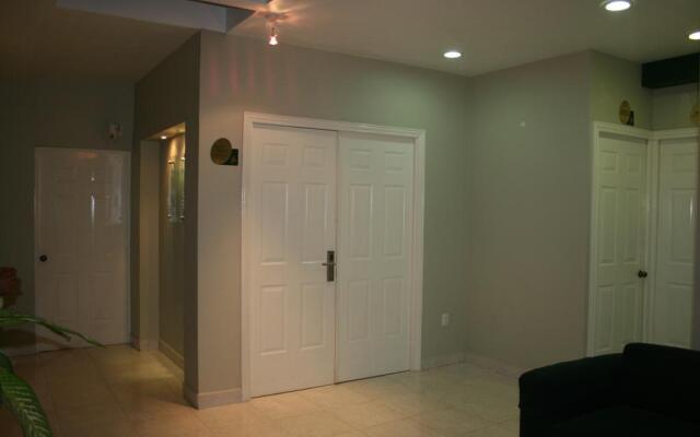 Hoteles Piedra Alta by De Los Perez