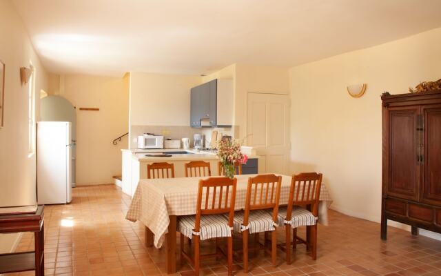 The Awning Housecosy Holiday Home in Rustrel With Swimming Pool