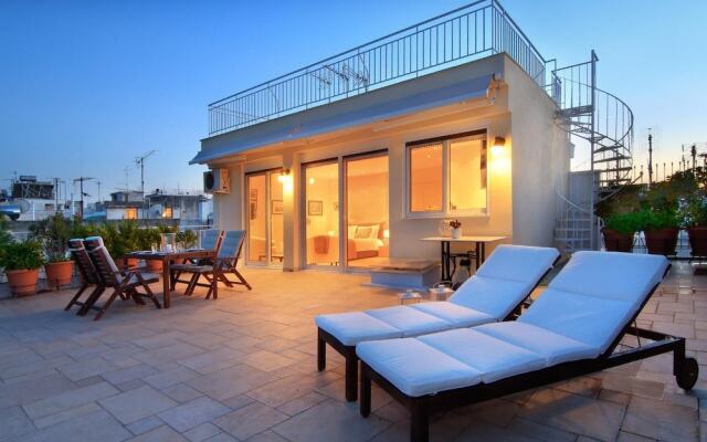 Stylish studio loft with Superb balcony
