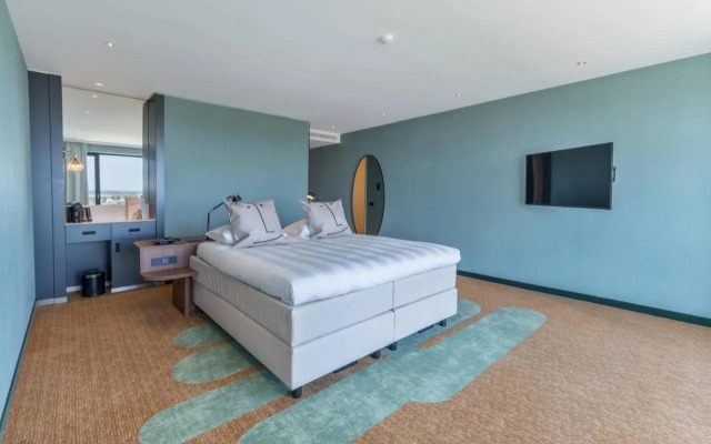 Отель Van der Valk Schiphol A4