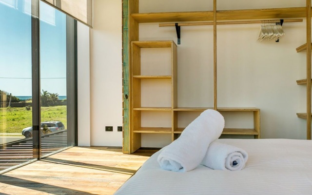 Beach Box – Guest Rooms – Byron Bay