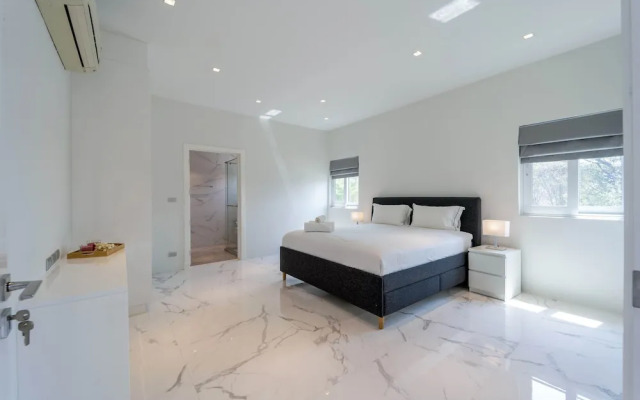 High-End Villa on Golf Course -BMG3, Hua Hin