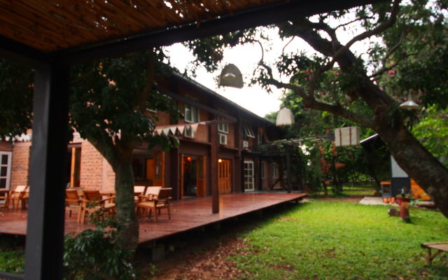 Srinual Lodge