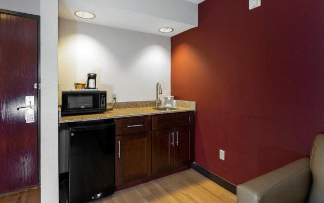 Red Roof Inn & Suites Dover Downtown