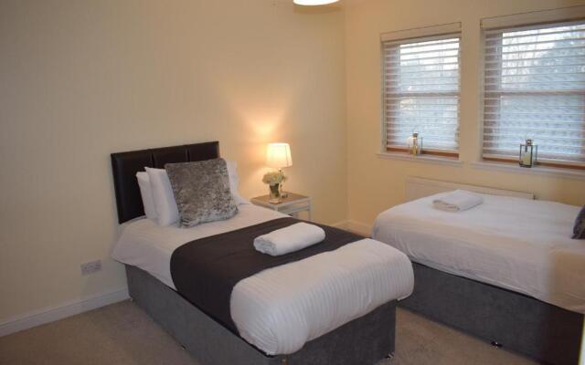 Kelpies Serviced Apartments Kavanagh- 5 Bedrooms