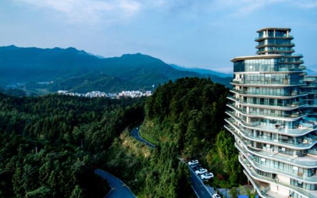 Huangshan Taiping Lake Landscape Impression Art Apartment