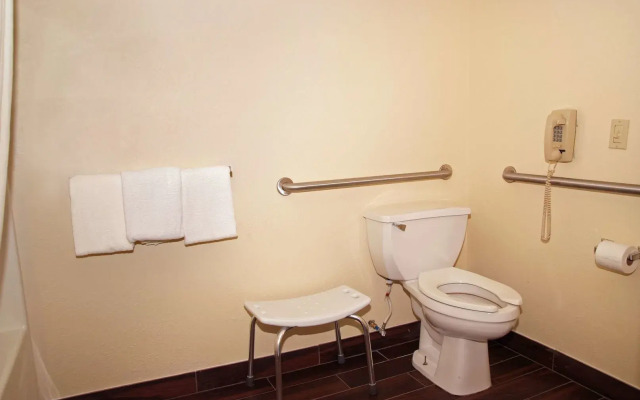 Red Roof Inn Osage Beach - Lake of the Ozarks