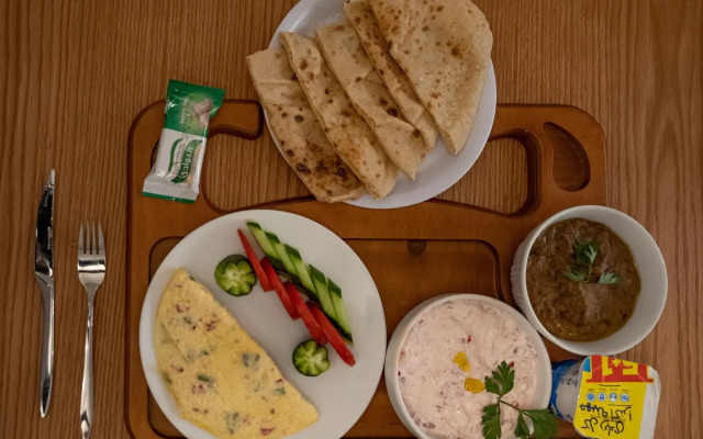 Travelholic Inn