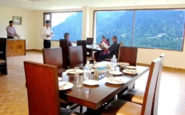 OYO 13196 Armaan Resorts