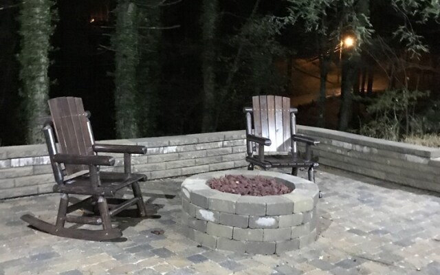 Laurel Manor Close To Downtown 4 Bed Rooms Hot Tub And Fire Pit