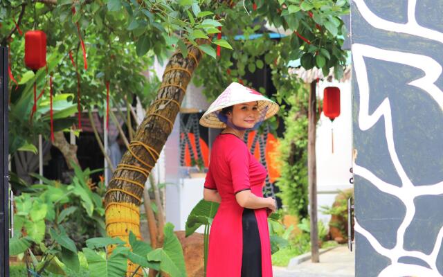 Under The Coconut Tree Old Town Hostel