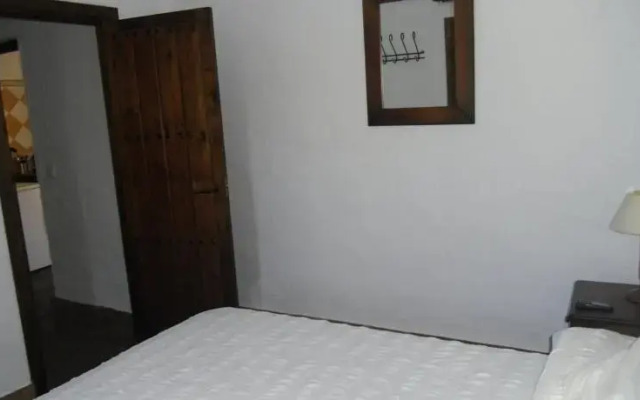 Almachar Apartahotel