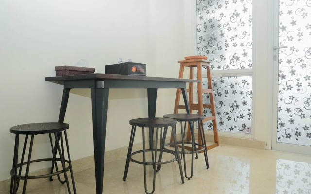 Modern and Functional 2BR Menteng Park Apartment By Travelio