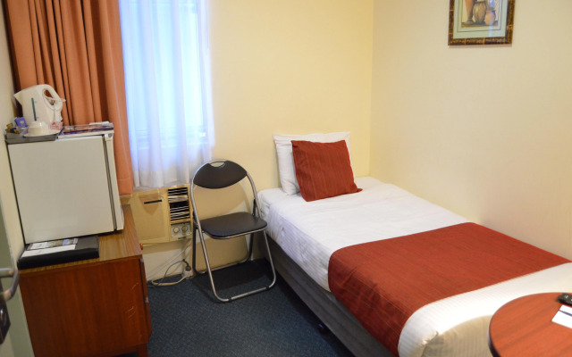 Devere Hotel