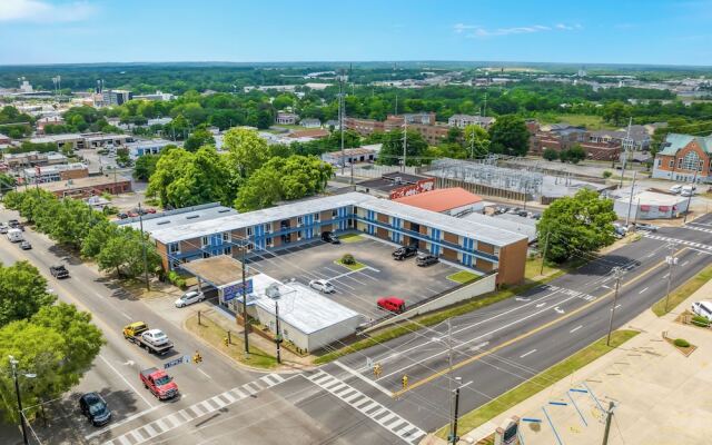 Capitol Inn And Suites