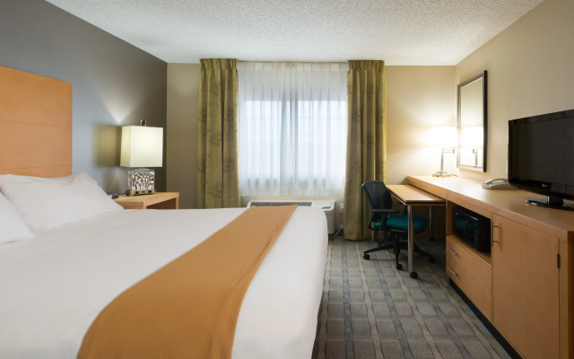 Holiday Inn Express & Suites Wheat Ridge-Denver West by IHG