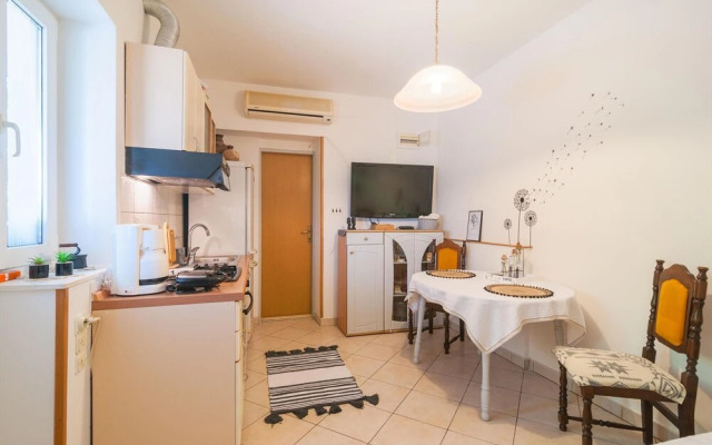 Stunning Apartment in Jesenice With 1 Bedrooms and Wifi