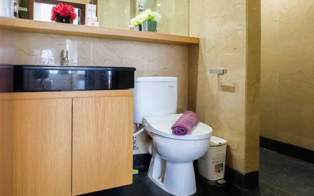 Direct Pool Access Lavenue Apartment
