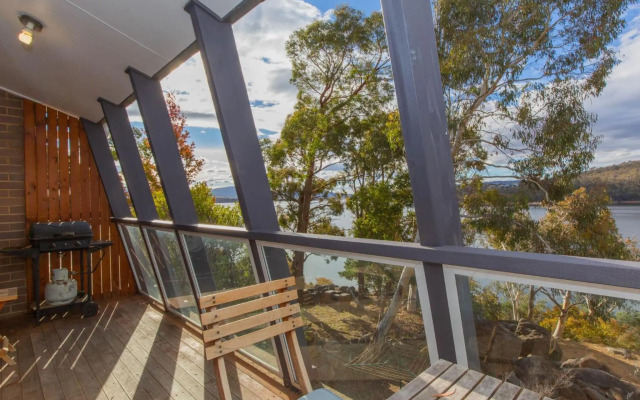 Dauphine 1/23 Townsend Street