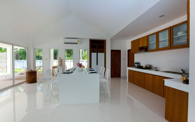 Villa Baan Lalle Pool and Spa