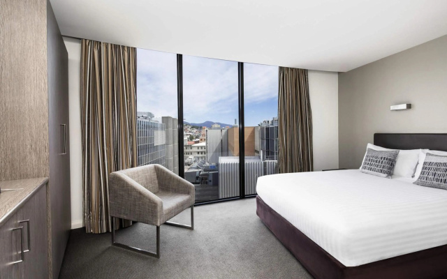 Mantra on Collins Hobart – Guest Rooms – Hobart
