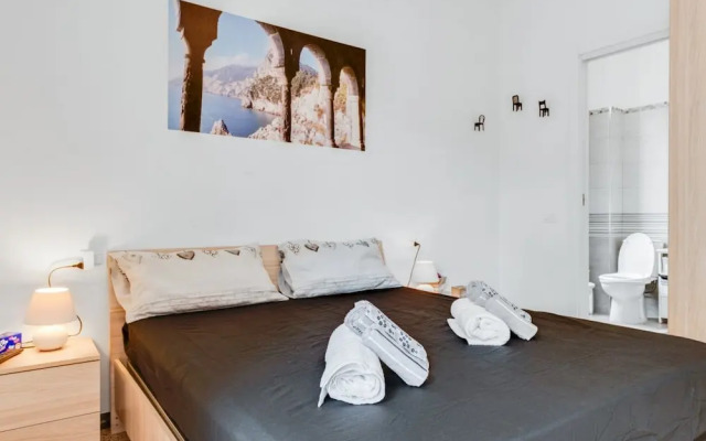 Railway Station Huge & Luminous Apartment x8