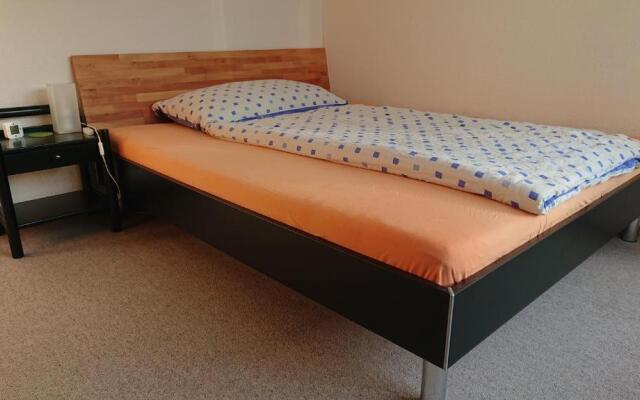 Privatzimmer 300m Zur S-Bahn