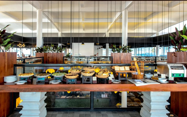 Pacific Premier Resort & Spa