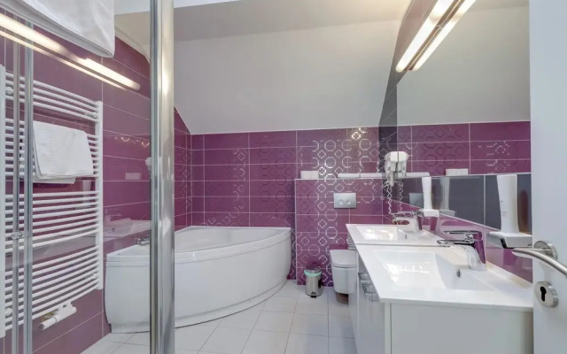Wellness Suite Saffron