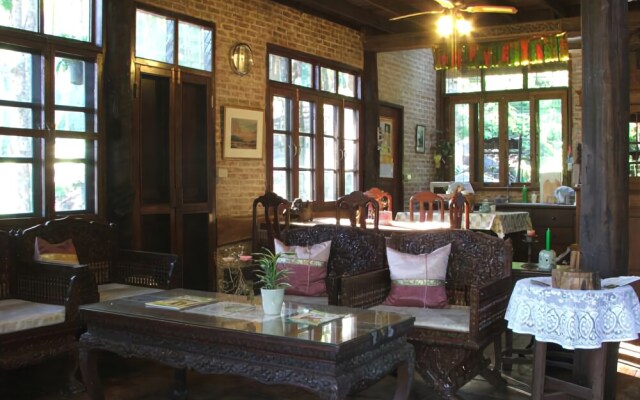 Tharnthong Lodges