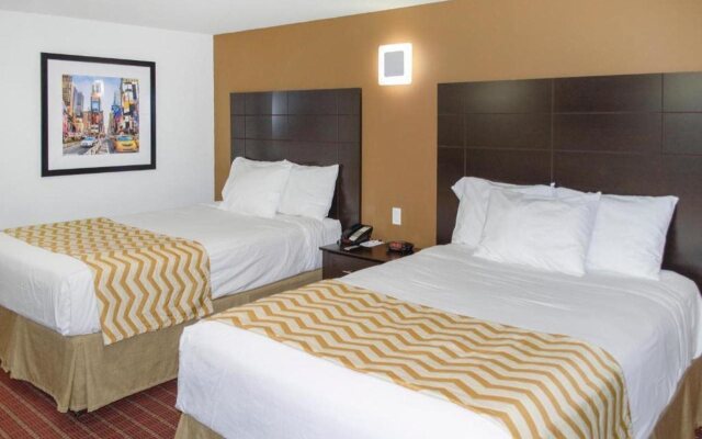 Travelodge by Wyndham Manhasset