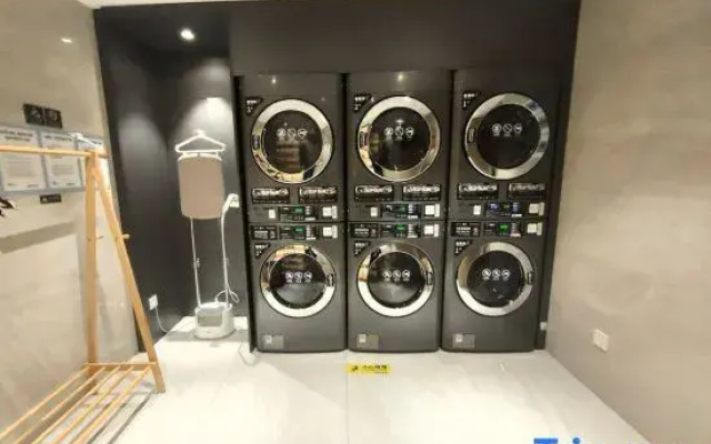 Madison Hotel Ningbo Tianyi Square Xinyuan