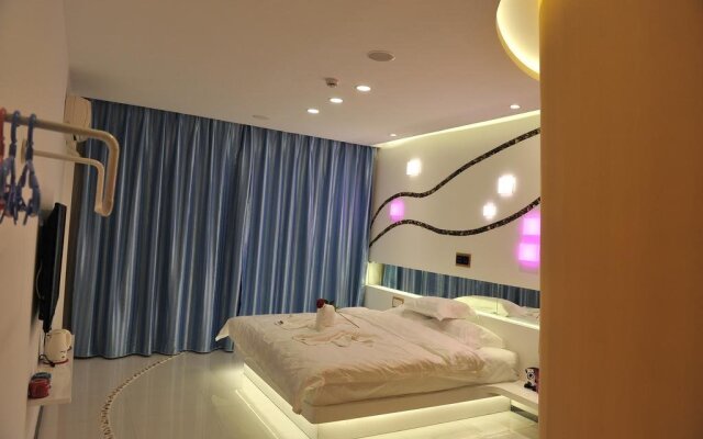 Eaka Hotel