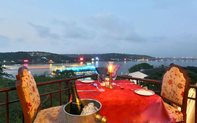 Hotel Mandovi