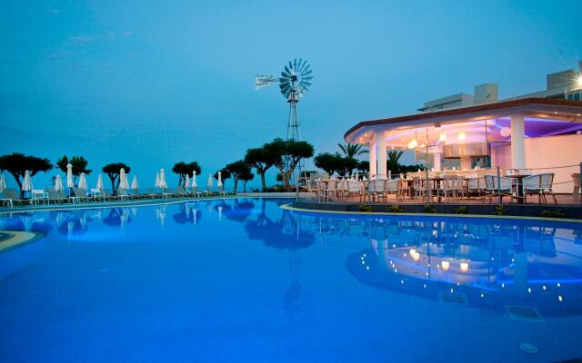 Pernera Beach Hotel