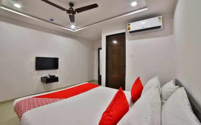 Hotel Blue Trio By OYO Rooms