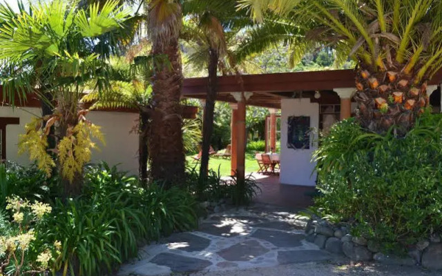 Sans Souci Inn