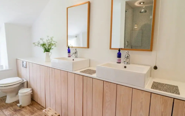 Whitehall Farm Cottage