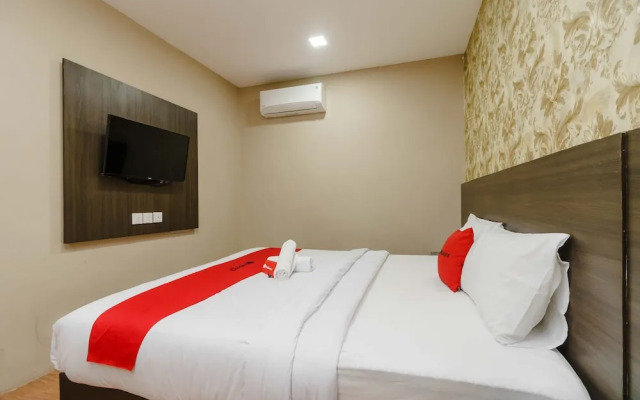 RedDoorz @ Hotel Novanda