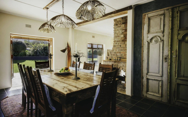 A Hilltop Country Retreat