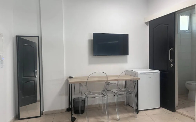 Phaedrus Living: Hoopoe Residencies 102