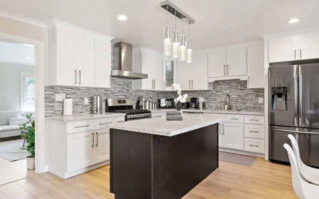 @ Marbella Lane - Modern Refreshing Home