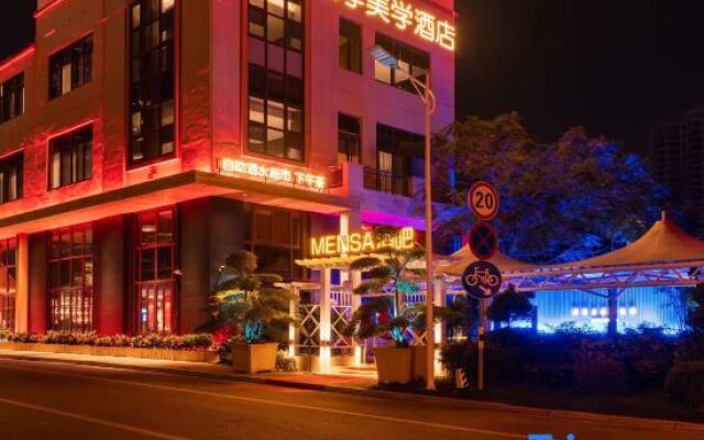 Four seasons aesthetic Hotel