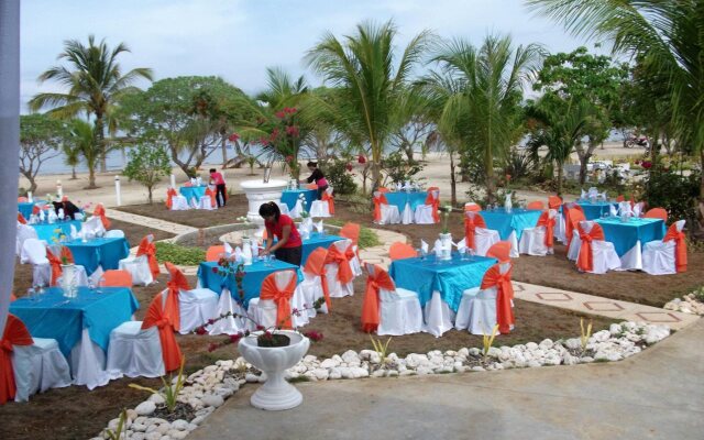 Gold View Beach Resort