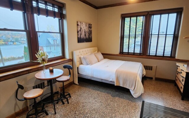 The Lodge Luxury Suites