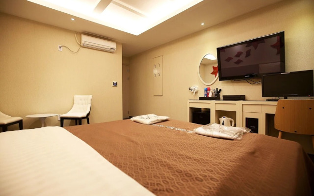 Asan Urban Brown Hotel