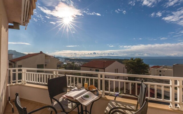 Beautiful Home in Makarska With Wifi and 2 Bedrooms
