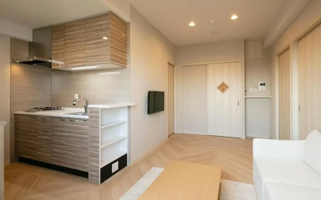 Ostay Vermillion Namba
