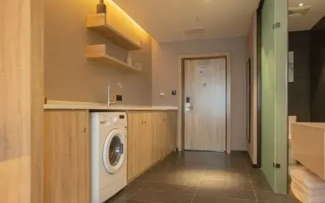 H Hotel (Chongqing Aegean Sea Shopping Plaza)