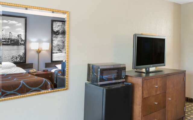 Super 8 by Wyndham Brinkley